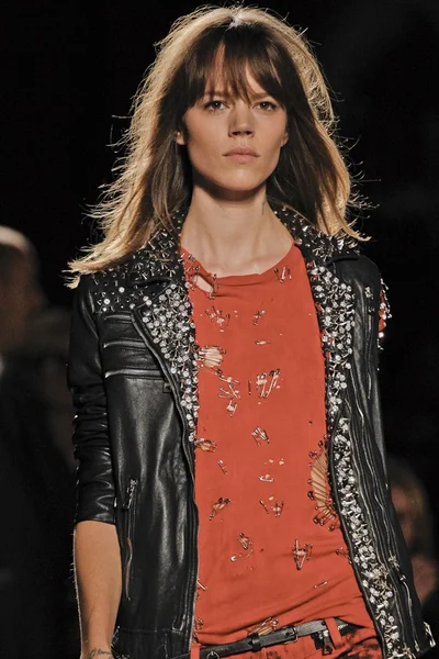 Look 44